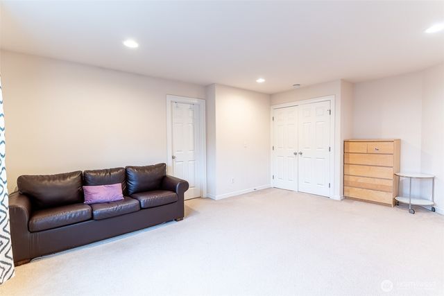 36010 11th Ave SW, Federal Way, WA 98023