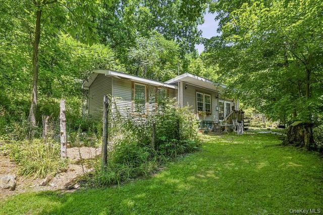 14 Smith Hill Road, New Hampton, NY 10958