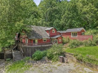 14 Smith Hill Road, New Hampton, NY 10958