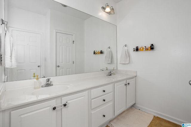 2048 TUDOR LANE, Moody, AL 35004