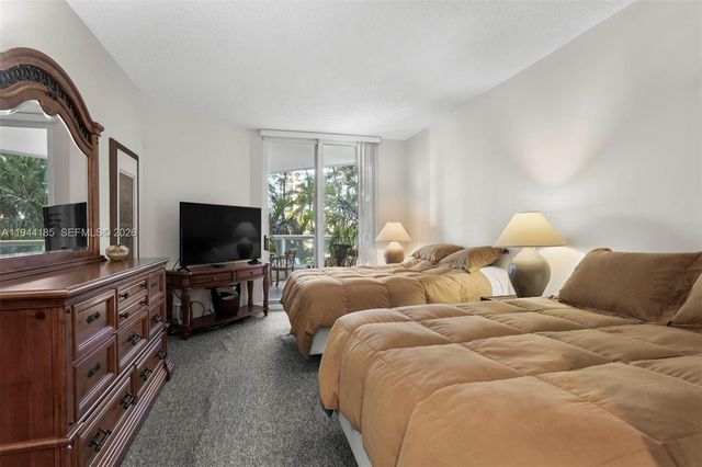 21050 Point Pl 502, Aventura, FL 33180