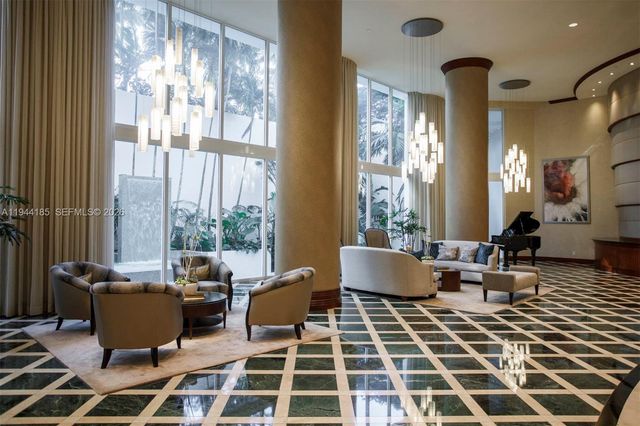 21050 Point Pl 502, Aventura, FL 33180