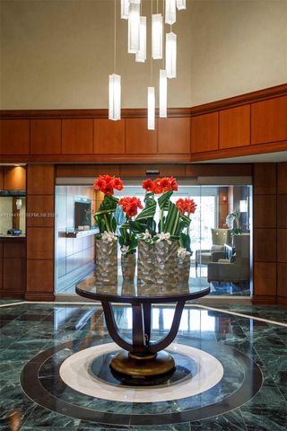 21050 Point Pl 502, Aventura, FL 33180