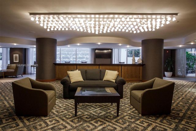 21050 Point Pl 502, Aventura, FL 33180