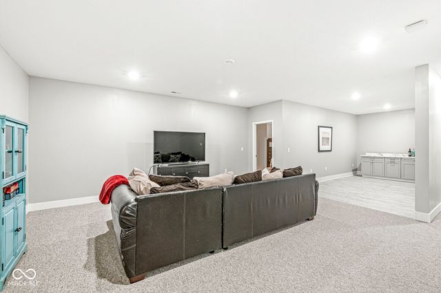 18903 Stonebluff Lane, Noblesville, IN 46062