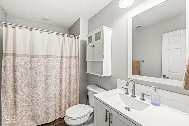 18903 Stonebluff Lane, Noblesville, IN 46062