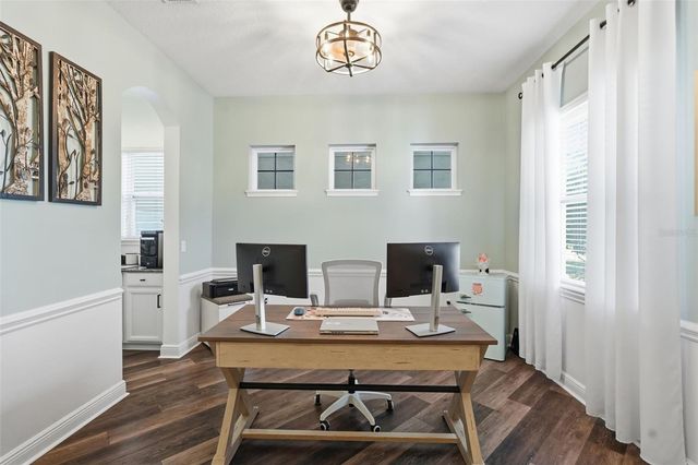 8113 CHAMPIONS FOREST WAY, Tampa, FL 33635