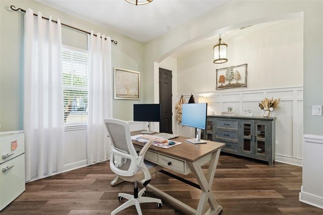 8113 CHAMPIONS FOREST WAY, Tampa, FL 33635