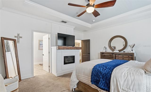 8113 CHAMPIONS FOREST WAY, Tampa, FL 33635