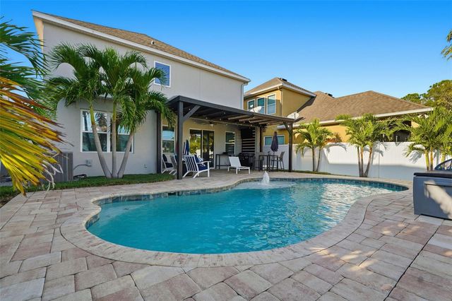 8113 CHAMPIONS FOREST WAY, Tampa, FL 33635