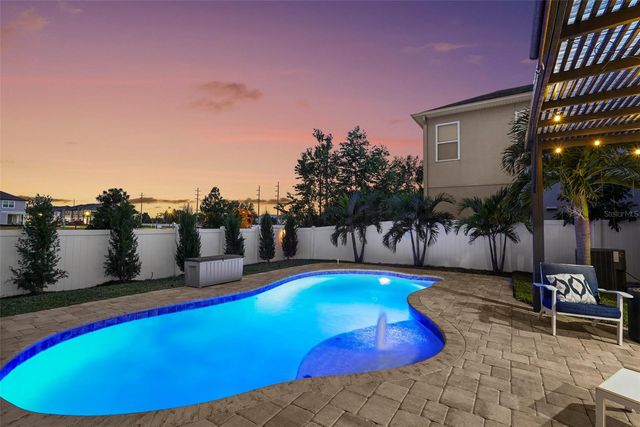 8113 CHAMPIONS FOREST WAY, Tampa, FL 33635