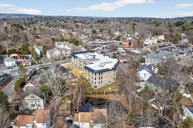 1114 Beacon 101, Newton, MA 02461