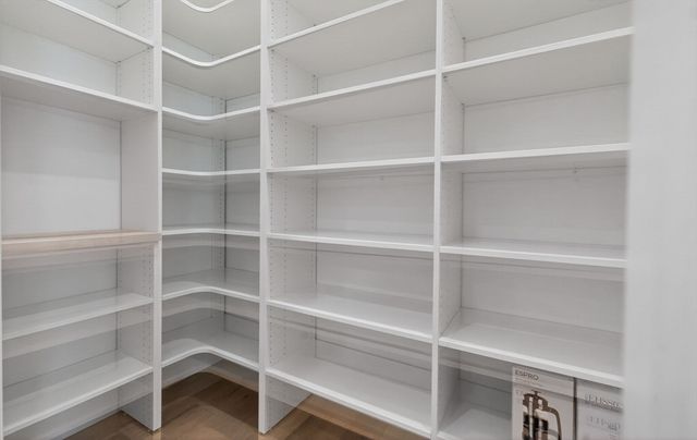 1114 Beacon 101, Newton, MA 02461