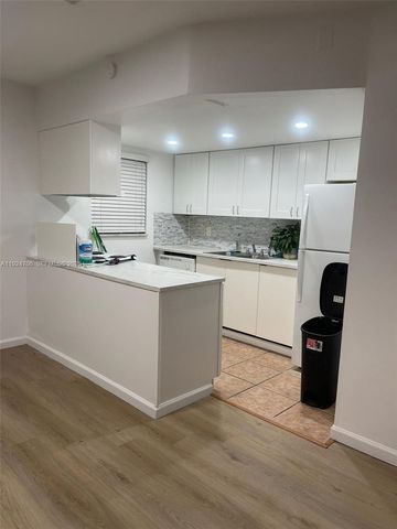 1100 NE 9th Ave 203, Fort Lauderdale, FL 3240