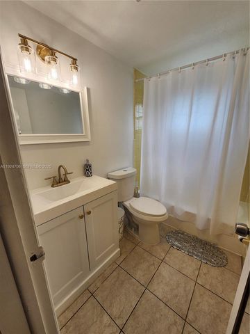 1100 NE 9th Ave 203, Fort Lauderdale, FL 3240