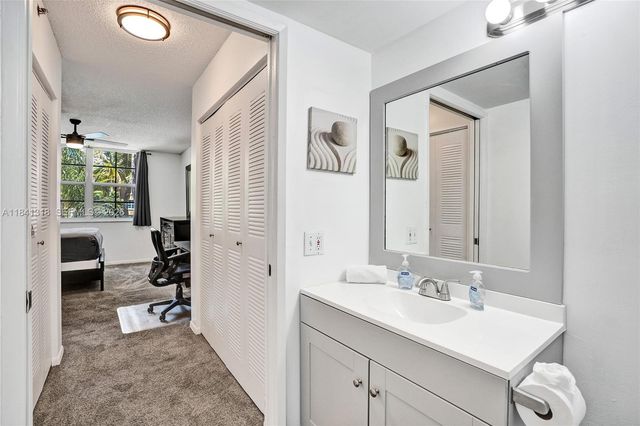 19701 E Country Club Drive 5306, Aventura, FL 33180