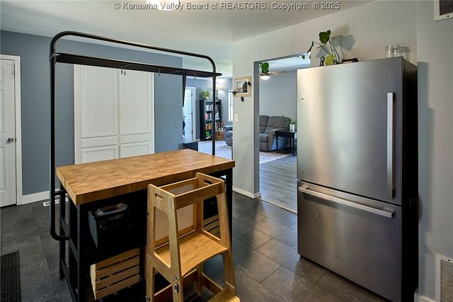 223 Pleasant Valley Drive, South Charleston, WV 25309