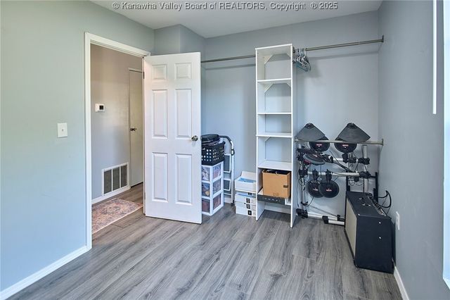 223 Pleasant Valley Drive, South Charleston, WV 25309