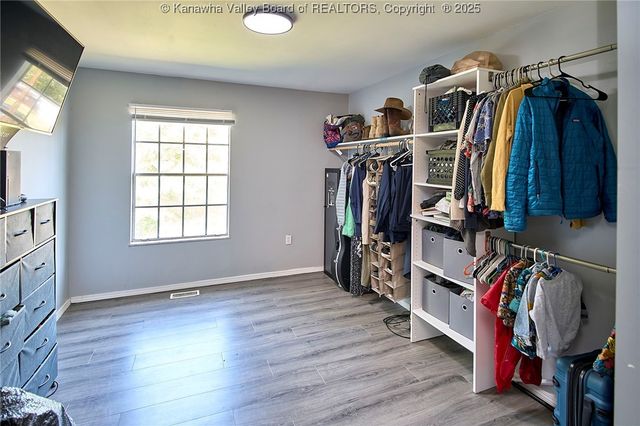 223 Pleasant Valley Drive, South Charleston, WV 25309