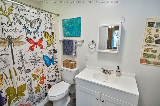 223 Pleasant Valley Drive, South Charleston, WV 25309