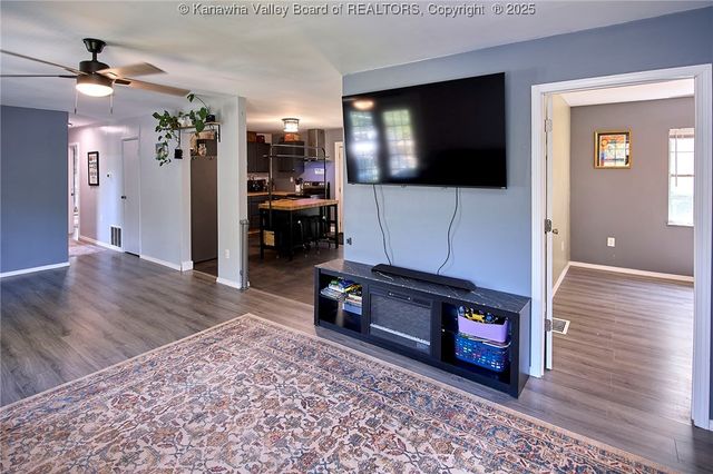 223 Pleasant Valley Drive, South Charleston, WV 25309