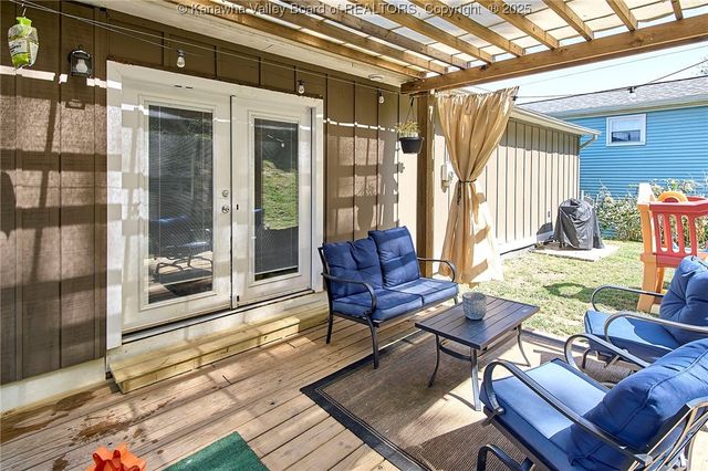 223 Pleasant Valley Drive, South Charleston, WV 25309