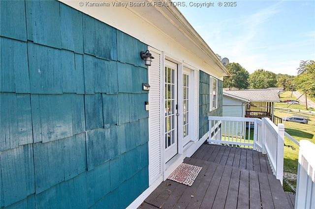 223 Pleasant Valley Drive, South Charleston, WV 25309