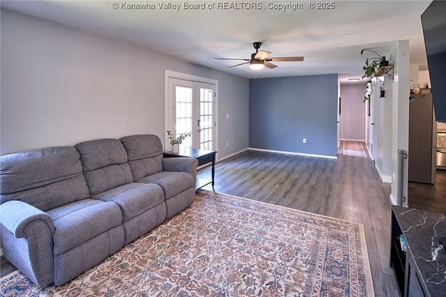 223 Pleasant Valley Drive, South Charleston, WV 25309