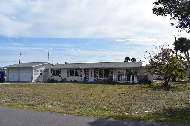 893 E 4TH STREET, Englewood, FL 34223