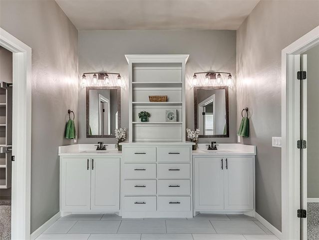 2913 Summit Hollow Circle, Norman, OK 73071