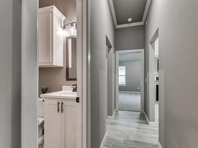 2913 Summit Hollow Circle, Norman, OK 73071