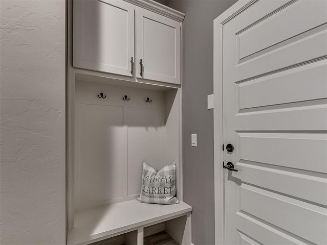 2913 Summit Hollow Circle, Norman, OK 73071