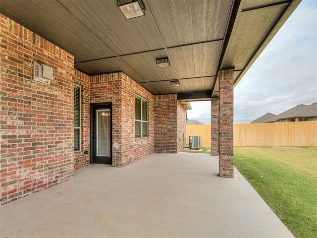 2913 Summit Hollow Circle, Norman, OK 73071