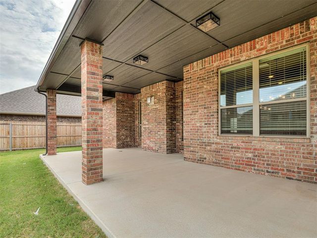 2913 Summit Hollow Circle, Norman, OK 73071