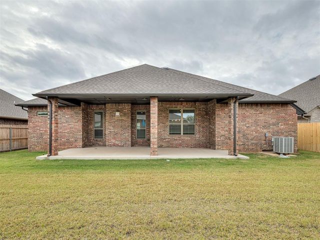 2913 Summit Hollow Circle, Norman, OK 73071