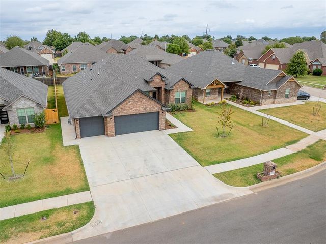 2913 Summit Hollow Circle, Norman, OK 73071