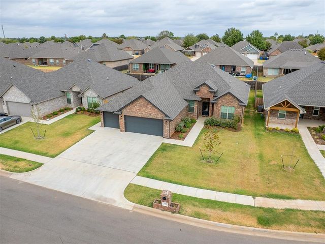 2913 Summit Hollow Circle, Norman, OK 73071