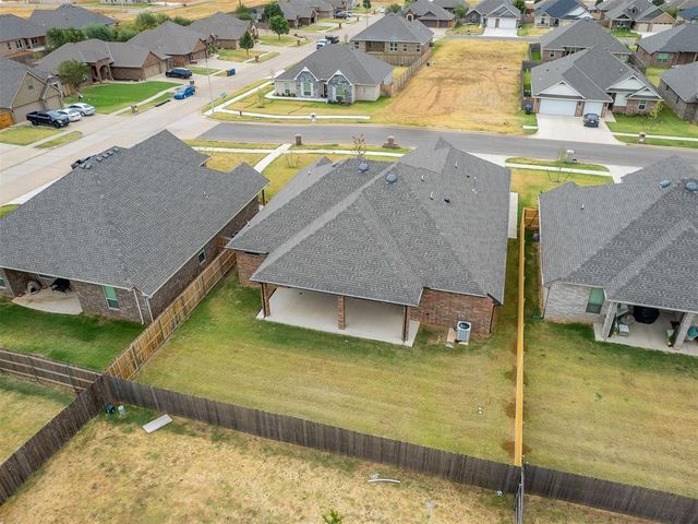 2913 Summit Hollow Circle, Norman, OK 73071