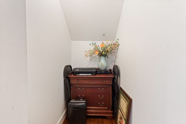 1000 Bradby Dr, Burns, TN 37029