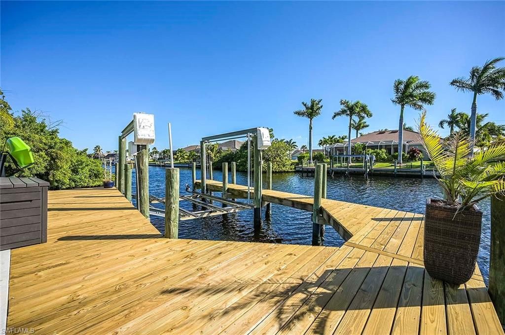 Image 32 of property listing at 3417 SW 25th CT, Cape Coral, FL 33914