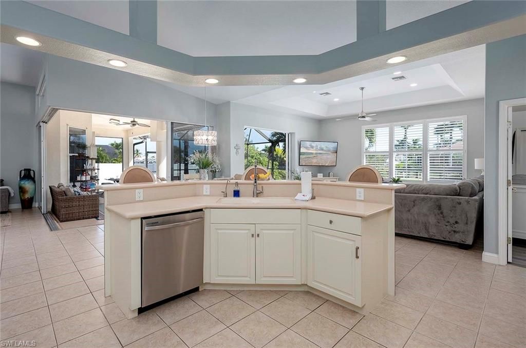 Image 5 of property listing at 3417 SW 25th CT, Cape Coral, FL 33914