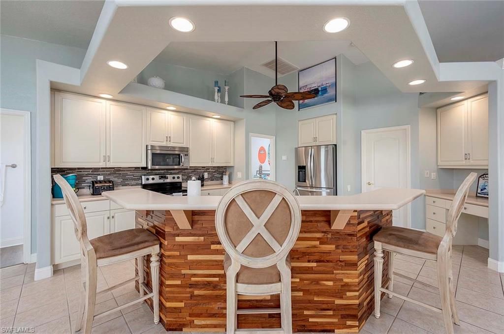 Image 6 of property listing at 3417 SW 25th CT, Cape Coral, FL 33914
