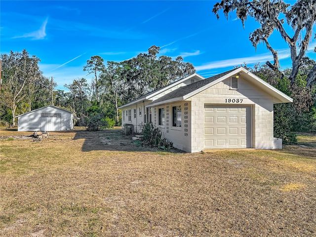 19037 RAVENSWOOD ROAD, Altoona, FL 32702