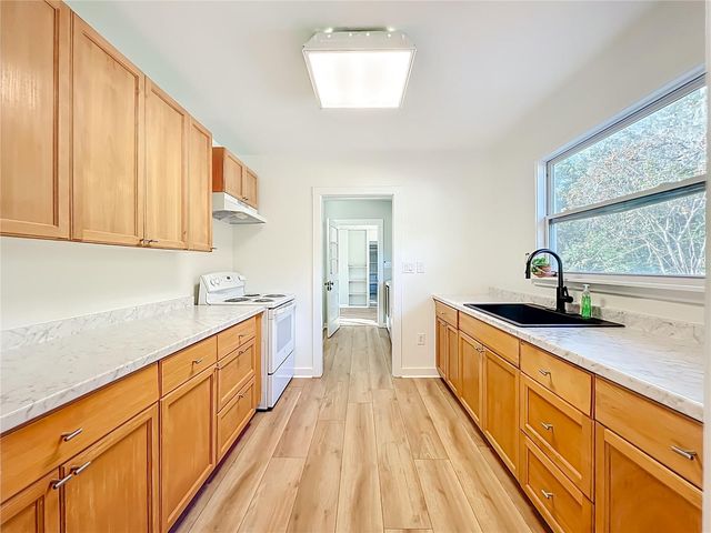 19037 RAVENSWOOD ROAD, Altoona, FL 32702