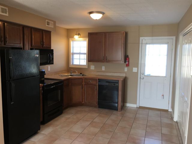 805 Oak Arbor Ct Apt A, Clarksville, TN 37040