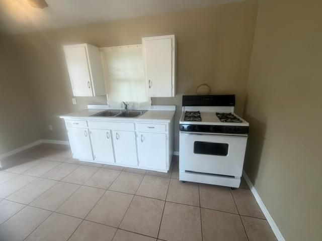 6600 E Lathrop Rd, Manteca, CA 95336