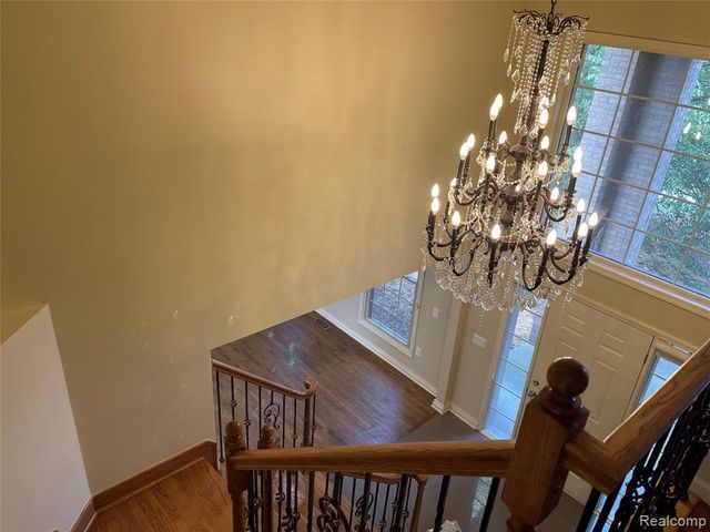 45856 Bristol Circle, Novi, MI 48377