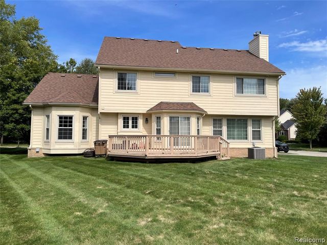 45856 Bristol Circle, Novi, MI 48377