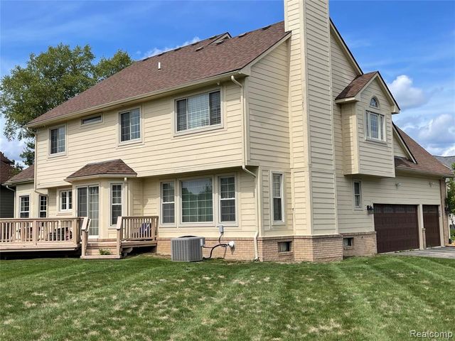 45856 Bristol Circle, Novi, MI 48377