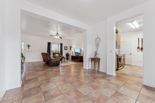 39611 N 26TH Street, Cave Creek, AZ 85331